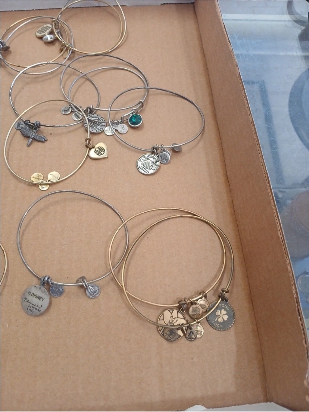 20 Vintage Alex And Ani Charm Bracelets Assortment - Picture 4 of 5